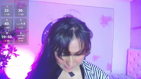 Juliana online show from September 28, 6:35 pm