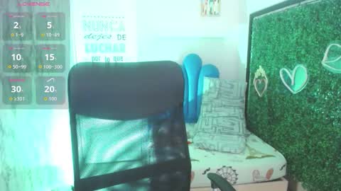 Juliana online show from November 2, 7:05 pm