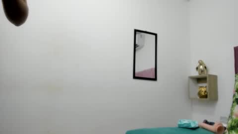 evelyn_morgan1 online show from October 18, 12:35 am