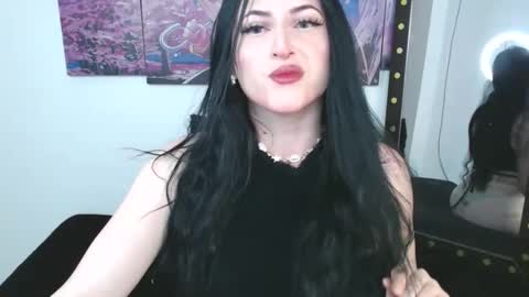 Snapshot of evelyn_sheeran chatting on October 28, 3:32 am Julieta online show from October 28, 3:32 am