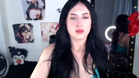 Snapshot of evelyn_sheeran chatting on July 3, 9:32 pm Julieta online show from July 3, 9:32 pm