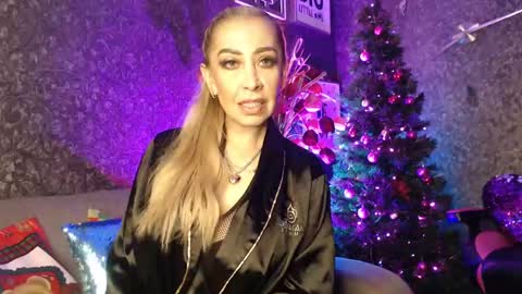 EvelynaGrey online show from December 29, 1:13 am