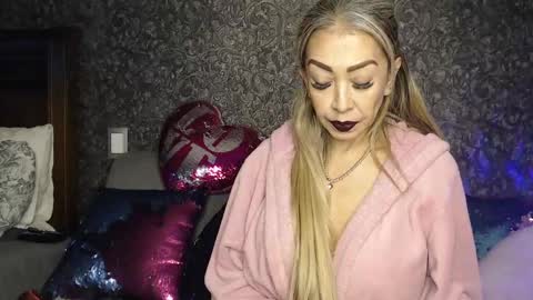 EvelynaGrey online show from January 7, 10:22 am