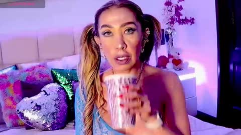 EvelynaGrey online show from November 6, 7:15 pm