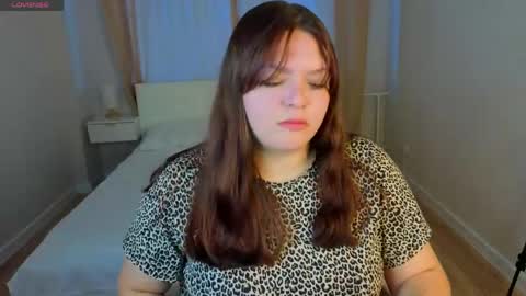 Evelyne Loo online show from May 10, 1:22 am