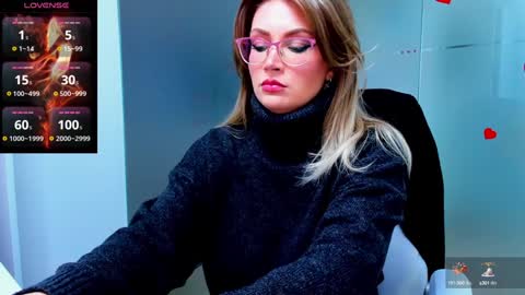 evelyne_rose online show from January 11, 5:52 am