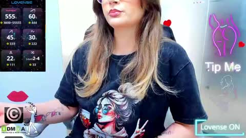 evelyne_rose online show from May 11, 5:13 am