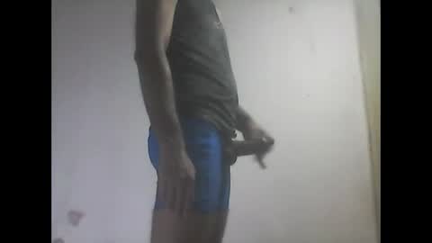 Snapshot of everaldosantos chatting on January 3, 1:48 am everaldosantos online show from January 3, 1:48 am