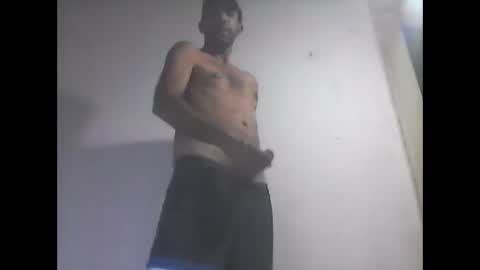 Snapshot of everaldosantos chatting on January 10, 1:10 am everaldosantos online show from January 10, 1:10 am