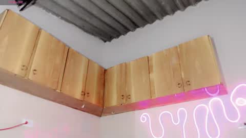 everlin_01 online show from June 11, 7:34 pm