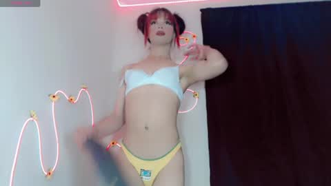 everlin_01 online show from June 20, 5:43 am