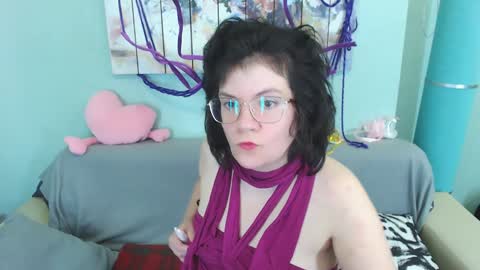 Snapshot of everly_rays chatting on December 8, 1:02 am Everly online show from December 8, 1:02 am