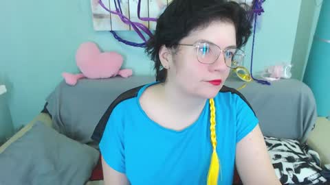 Snapshot of everly_rays chatting on December 10, 7:58 am Everly online show from December 10, 7:58 am