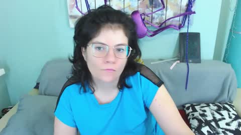 Snapshot of everly_rays chatting on December 27, 6:42 pm Everly online show from December 27, 6:42 pm