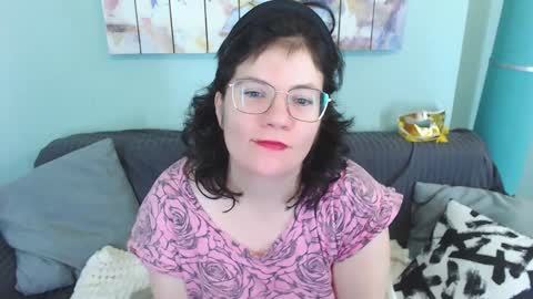 Snapshot of everly_rays chatting on January 15, 9:56 am Everly online show from January 15, 9:56 am