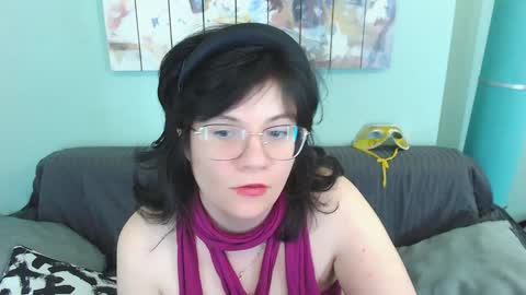 Snapshot of everly_rays chatting on February 3, 6:28 pm Everly online show from February 3, 6:28 pm