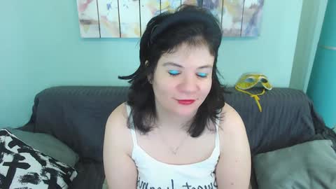 Snapshot of everly_rays chatting on February 5, 4:14 pm Everly online show from February 5, 4:14 pm