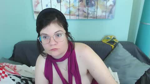 Snapshot of everly_rays chatting on February 11, 1:41 pm Everly online show from February 11, 1:41 pm