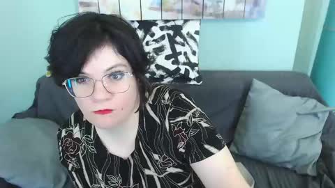 Snapshot of everly_rays chatting on March 7, 2:12 pm Everly online show from March 7, 2:12 pm