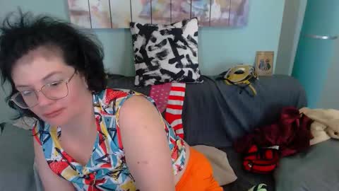 Snapshot of everly_rays chatting on September 12, 10:32 pm Everly online show from September 12, 10:32 pm