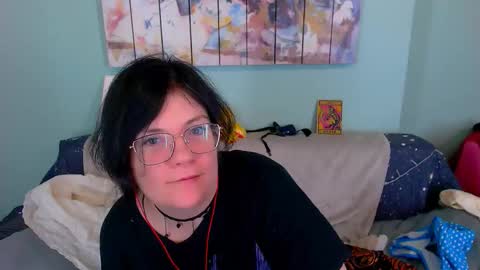 Everly online show from February 7, 4:33 pm