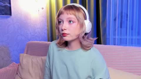 Snapshot of eves_eyes chatting on October 21, 11:22 am Forget me not eve on CB online show from October 21, 11:22 am