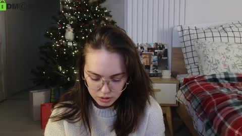 evi_woow online show from January 7, 9:46 pm