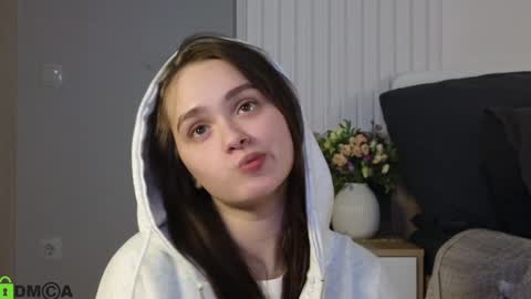 evi_woow online show from January 31, 10:10 pm