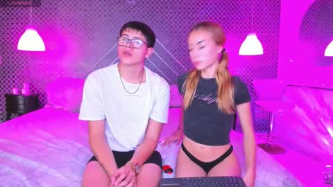 Snapshot of evie_demn chatting on February 22, 2:56 am Evie Denm online show from February 22, 2:56 am