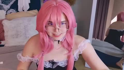 evie_val online show from October 30, 7:14 pm