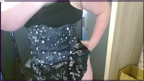 Snapshot of eviebug chatting on September 15, 9:20 am Eviebug - eviebuglil Onlyfans for VIPs online show from September 15, 9:20 am