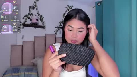 Ivi Alejandra  online show from July 2, 4:35 pm