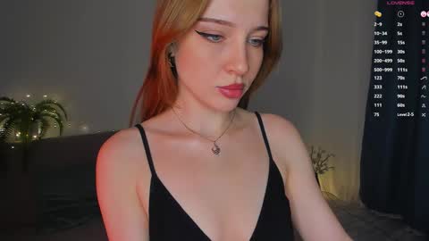 Snapshot of eviesapphire chatting on September 14, 7:35 pm Sofia online show from September 14, 7:35 pm