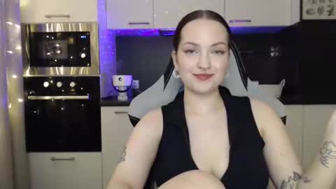 Snapshot of eviik chatting on January 23, 8:24 pm Lessie online show from January 23, 8:24 pm