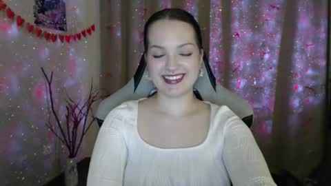Snapshot of eviik chatting on February 20, 11:43 pm Lessie online show from February 20, 11:43 pm