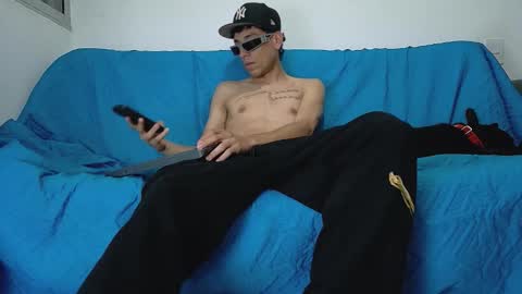 evil_boss1 online show from June 10, 2:45 am