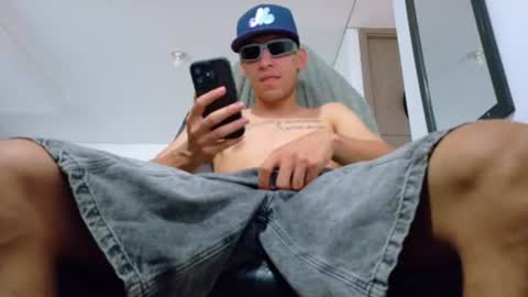 evil_boss1 online show from August 1, 4:17 pm