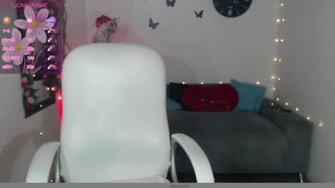 Pamela  online show from January 4, 3:49 pm
