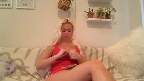 Badblondebunny online show from April 1, 11:24 pm