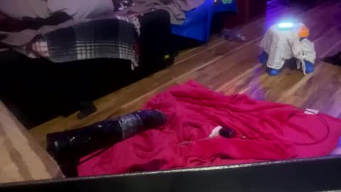 Snapshot of evilslutx chatting on March 6, 1:48 am Cloudia Kumz online show from March 6, 1:48 am