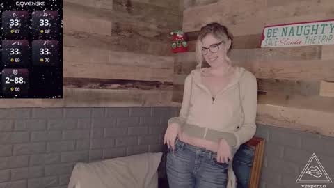 Snapshot of evilvillainess chatting on December 5, 12:47 pm Vesper - online show from December 5, 12:47 pm