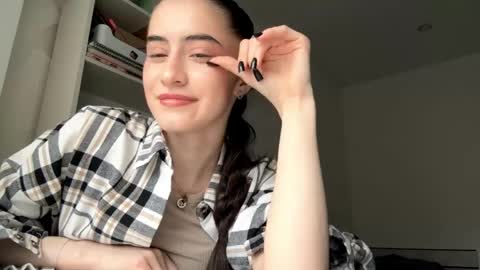 Chloe online show from May 13, 3:42 pm