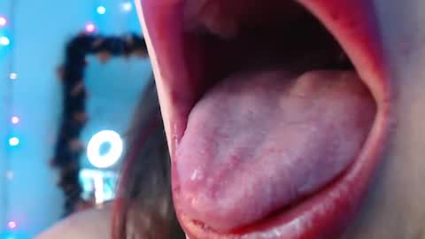 Evoleth online show from December 3, 7:10 am