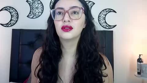 Snapshot of evoletmk chatting on February 1, 11:42 am Evolet online show from February 1, 11:42 am