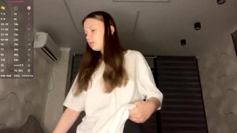 Snapshot of evonnesilvestre chatting on November 14, 3:22 pm Eva online show from November 14, 3:22 pm