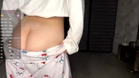 Snapshot of evonnesilvestre chatting on December 5, 4:14 pm Eva online show from December 5, 4:14 pm