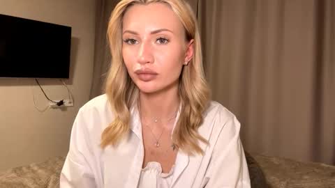 Amelia online show from March 21, 7:17 pm