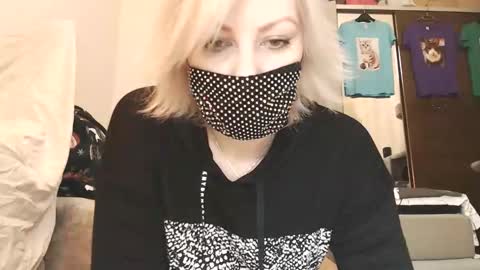 Catwoman online show from February 9, 11:09 pm