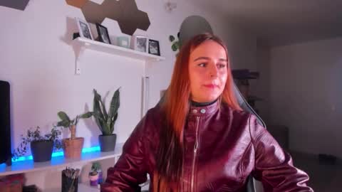 EVY online show from February 9, 4:27 am