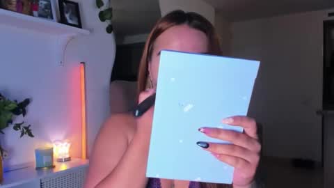 Snapshot of evy_orange1 chatting on March 3, 11:10 pm EVY online show from March 3, 11:10 pm